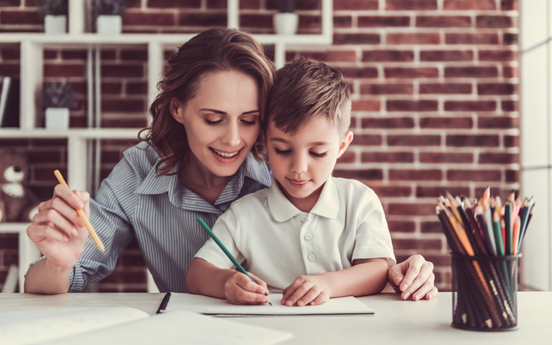 چطور به فرزندان خود "خواندن و نوشتن" یاد بدهیم؟